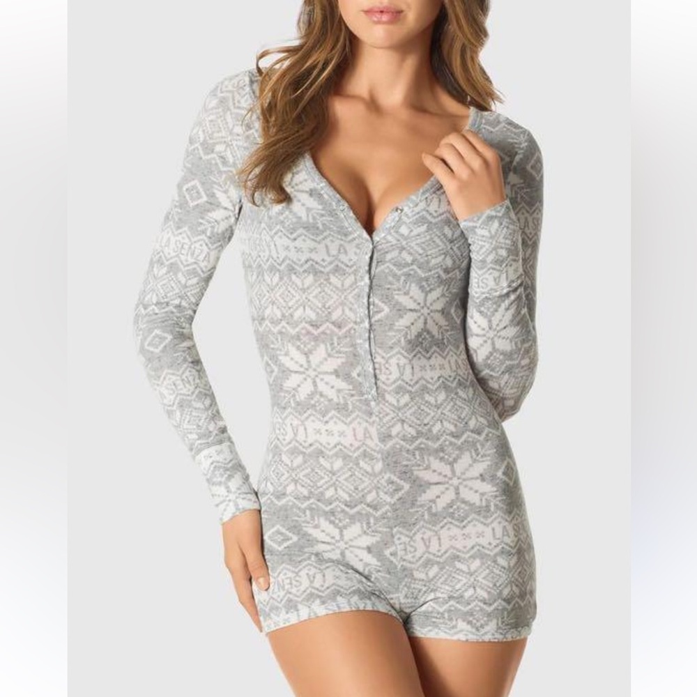 La Senza White and Gray Patterned Onesie